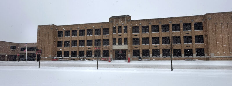 Parking ban OK’d near IM community center